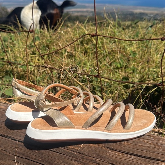 Clarks Jemsa Style Slide Champagne gold leather  Sandal Gold 8 - Picture 8 of 8